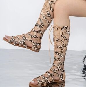 Zabella Rue Knee-High Gladiator Sandal Leather Women’s US Size 7.5